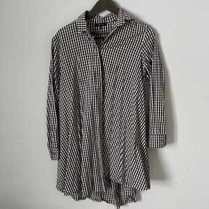 Comfy USA black checked long sleeve button down tunic shirt - Medium